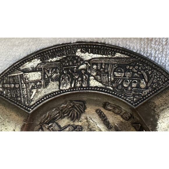 Vintage Los Angeles CA. Landmarks Souvenir Metal Ashtray Made In Japan - Picture 4 of 7